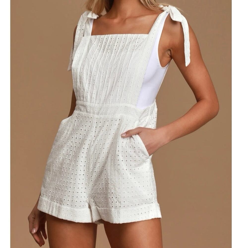 Minkpink Shortalls Size M Celestial White Cotton Eyelet Tie Strap Jumper